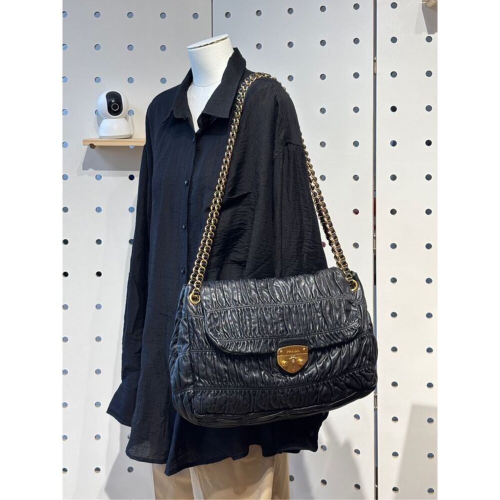 Prada Women Pre-Loved Bag Very Good Condition